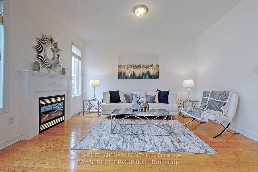 Photo 9 of 70 Goldenwood Crescent, Markham, Greensborough — HOMEH