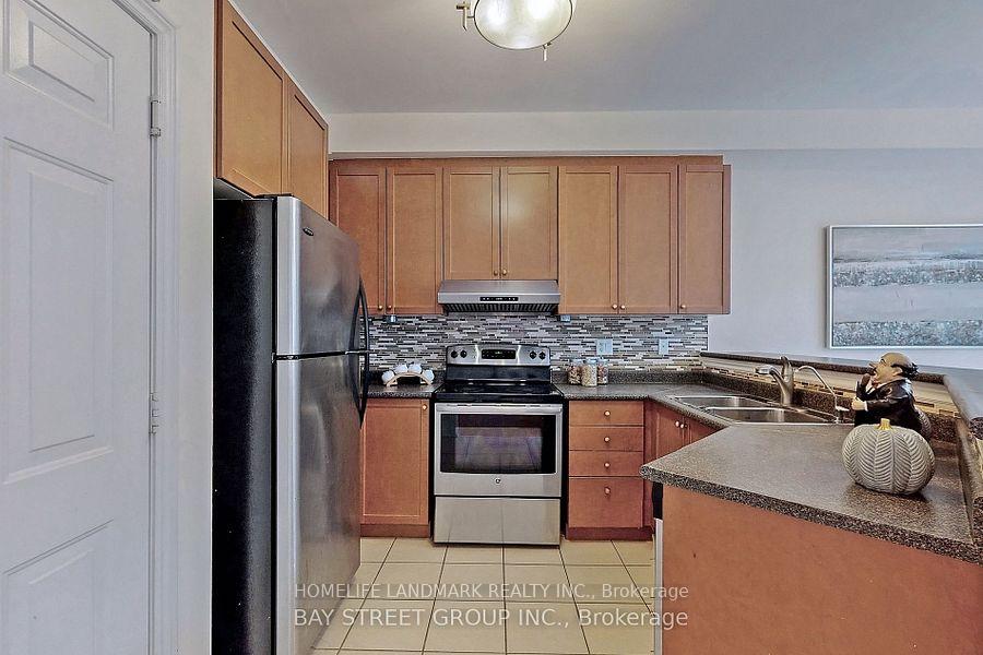 Photo 10 of 70 Goldenwood Crescent, Markham, Greensborough — HOMEH