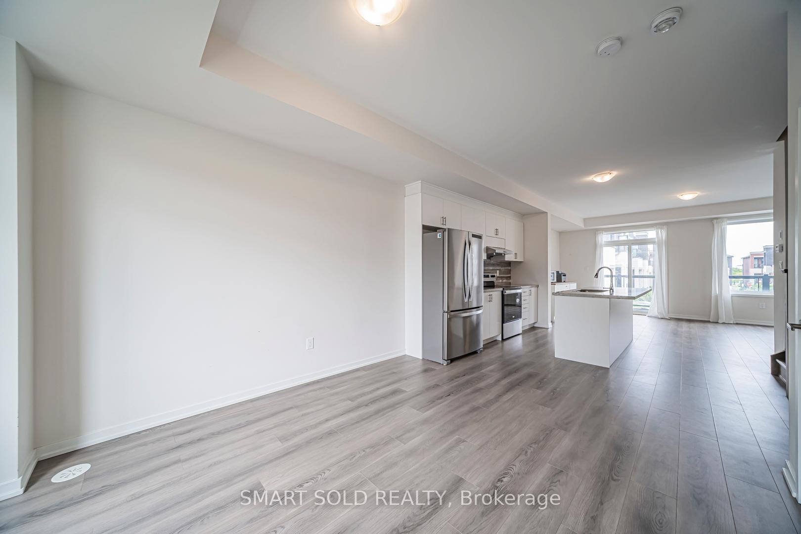 Photo 6 of 107 Crimson Forest Drive, Vaughan, Patterson — HOMEH