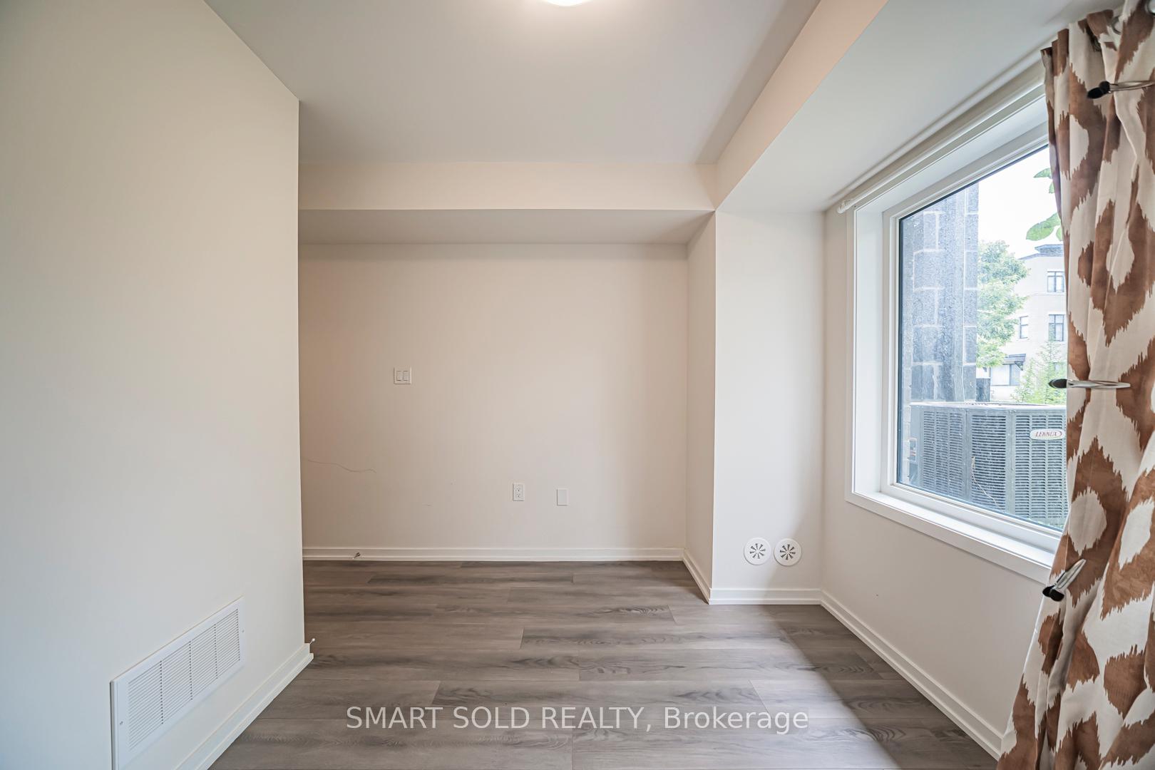 Photo 33 of 107 Crimson Forest Drive, Vaughan, Patterson — HOMEH