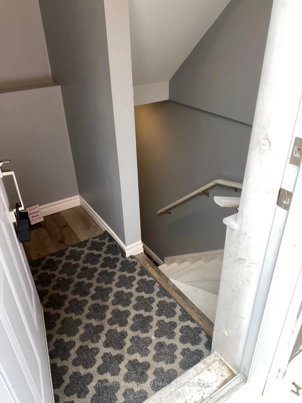 Photo 3 of Unit Bsmt, 75 Ferguson Drive, Barrie, Northwest — HOMEH