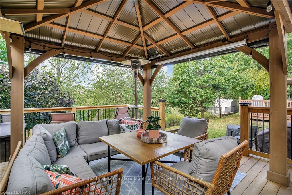 Photo 2 of 543 St Moritz Avenue, Waterloo — HOMEH