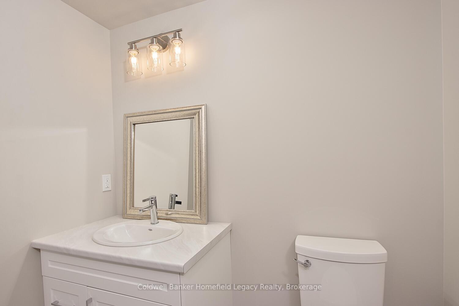 Photo 18 of Unit C, 224 Thames Avenue, West Perth, Mitchell — HOMEH