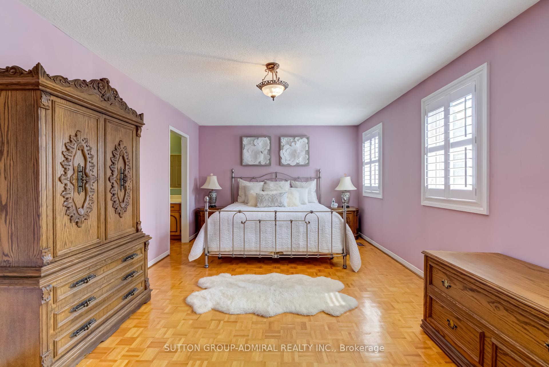 Photo 17 of 393 Aberdeen Avenue, Vaughan, East Woodbridge — HOMEH