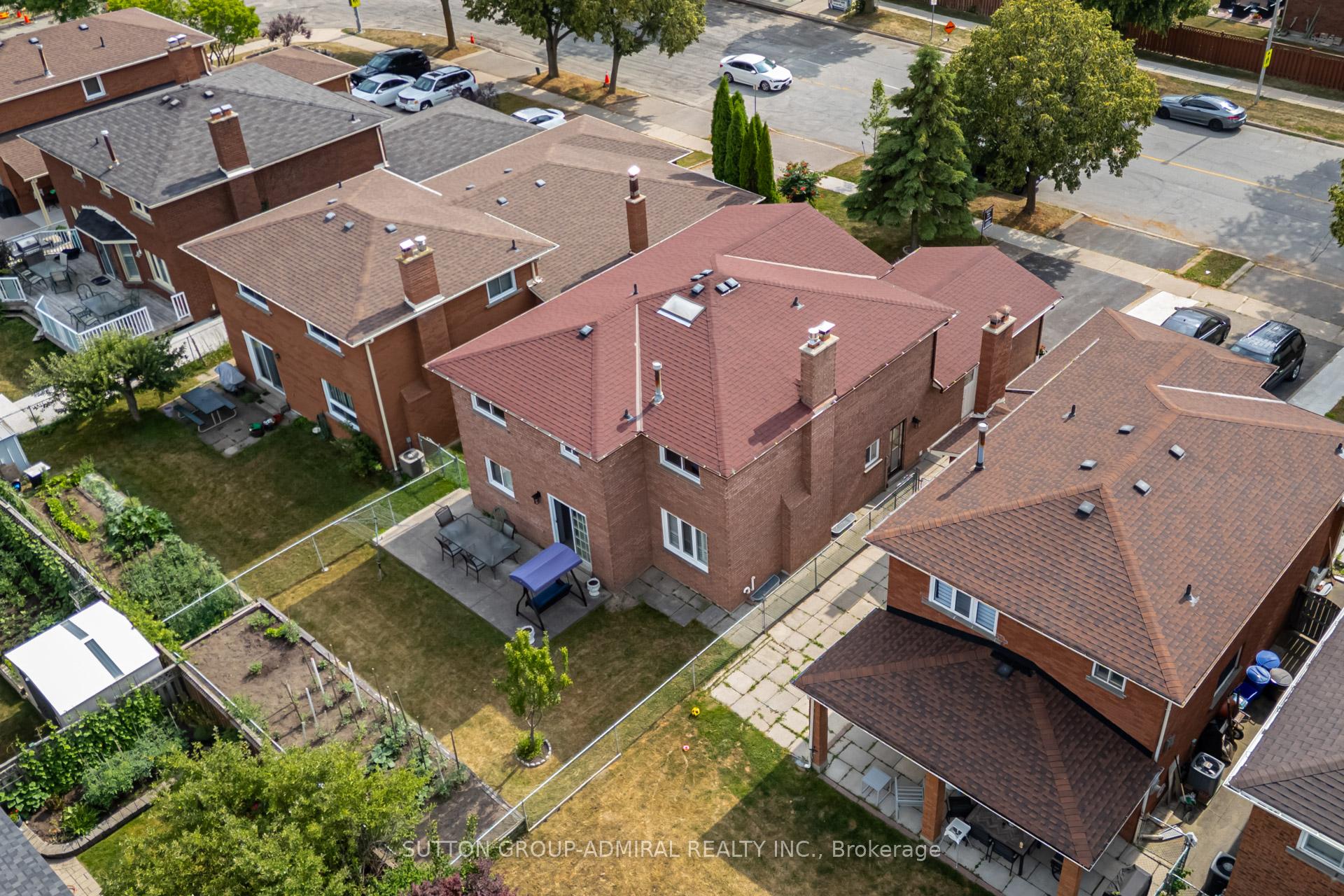 Photo 35 of 393 Aberdeen Avenue, Vaughan, East Woodbridge — HOMEH