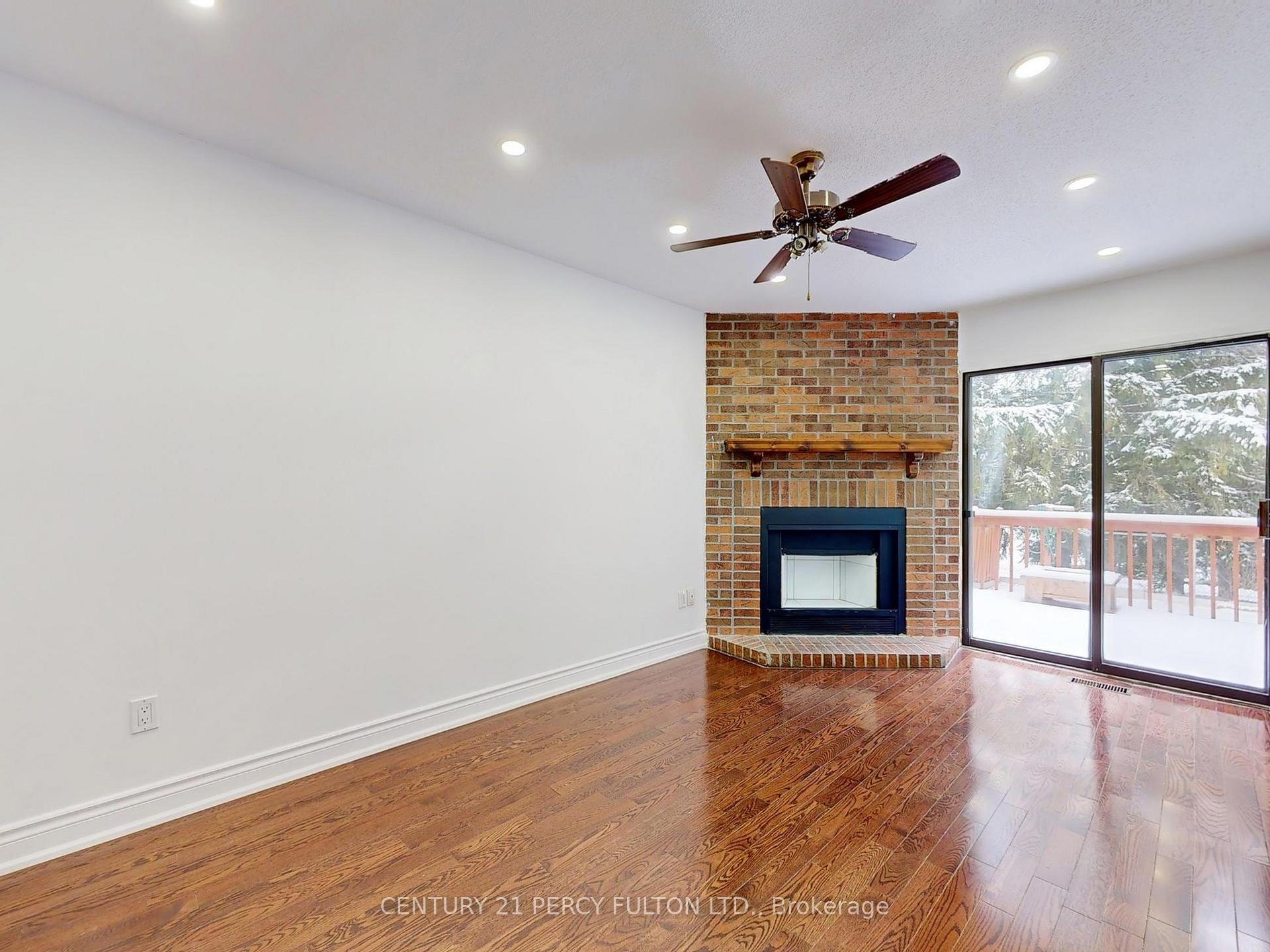 Photo 6 of 43 William Honey Crescent, Markham, Middlefield — HOMEH