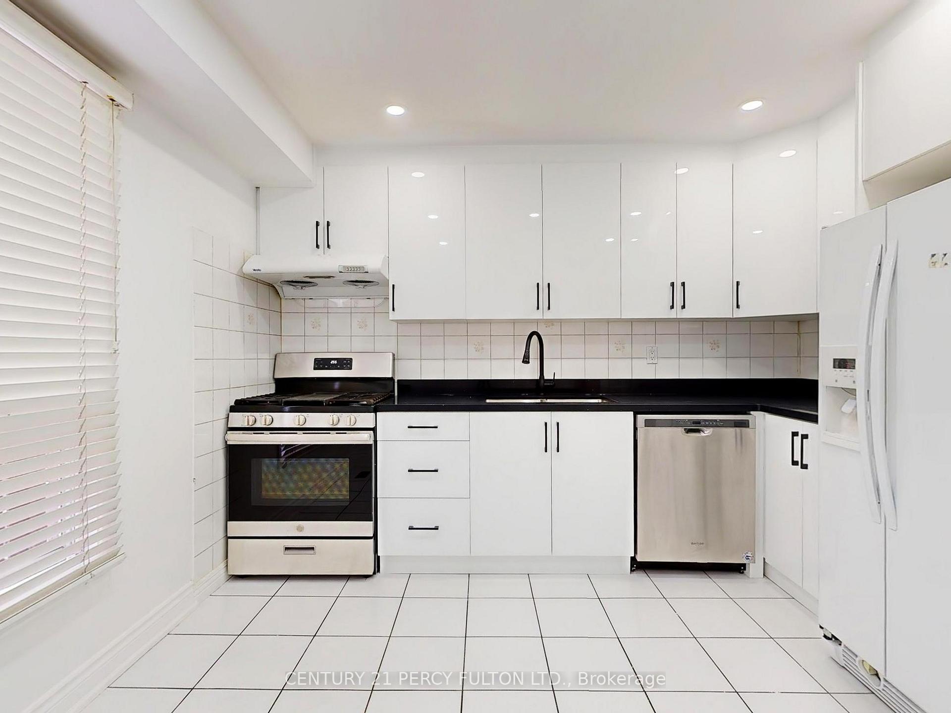 Photo 7 of 43 William Honey Crescent, Markham, Middlefield — HOMEH