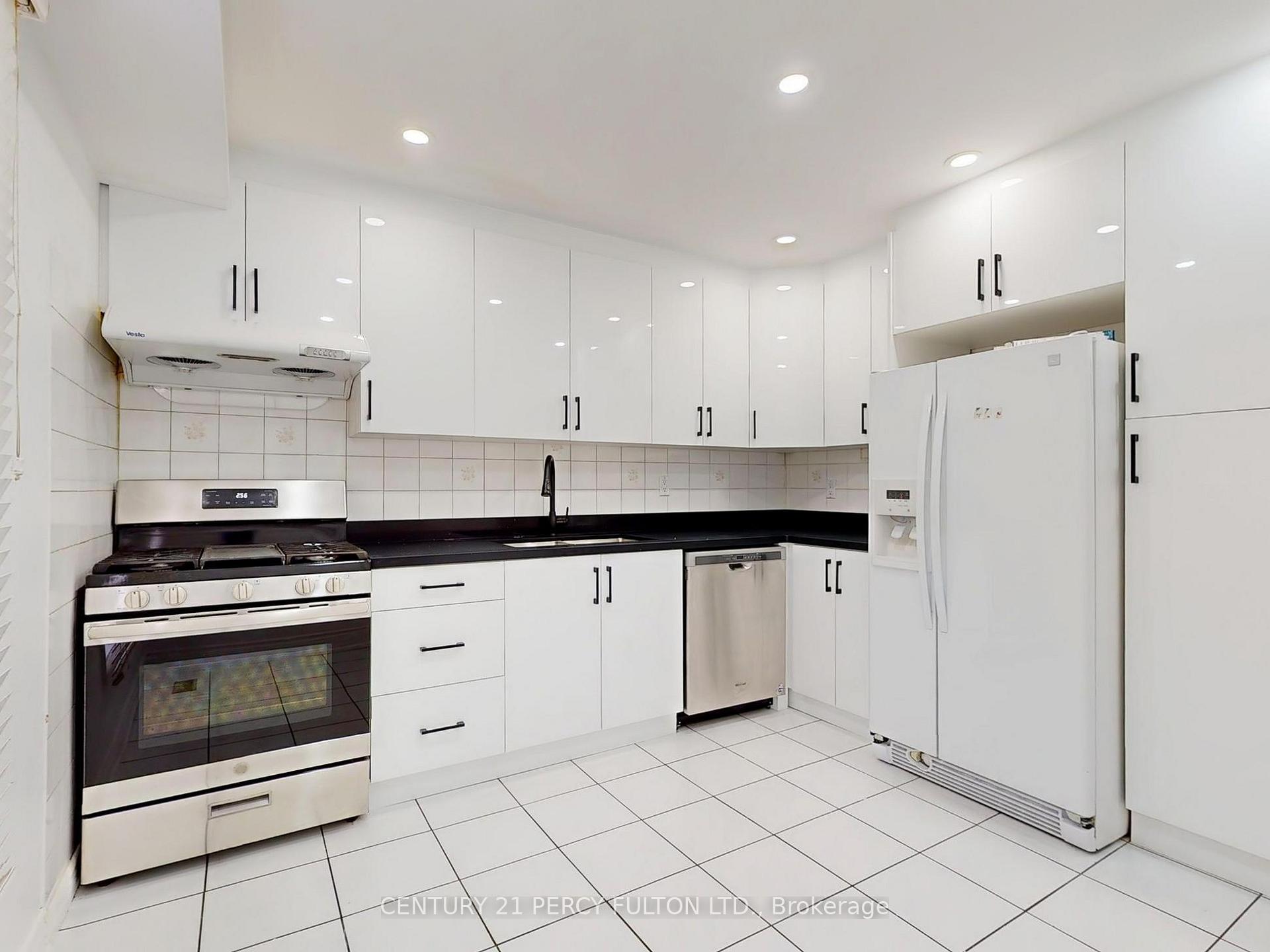 Photo 8 of 43 William Honey Crescent, Markham, Middlefield — HOMEH