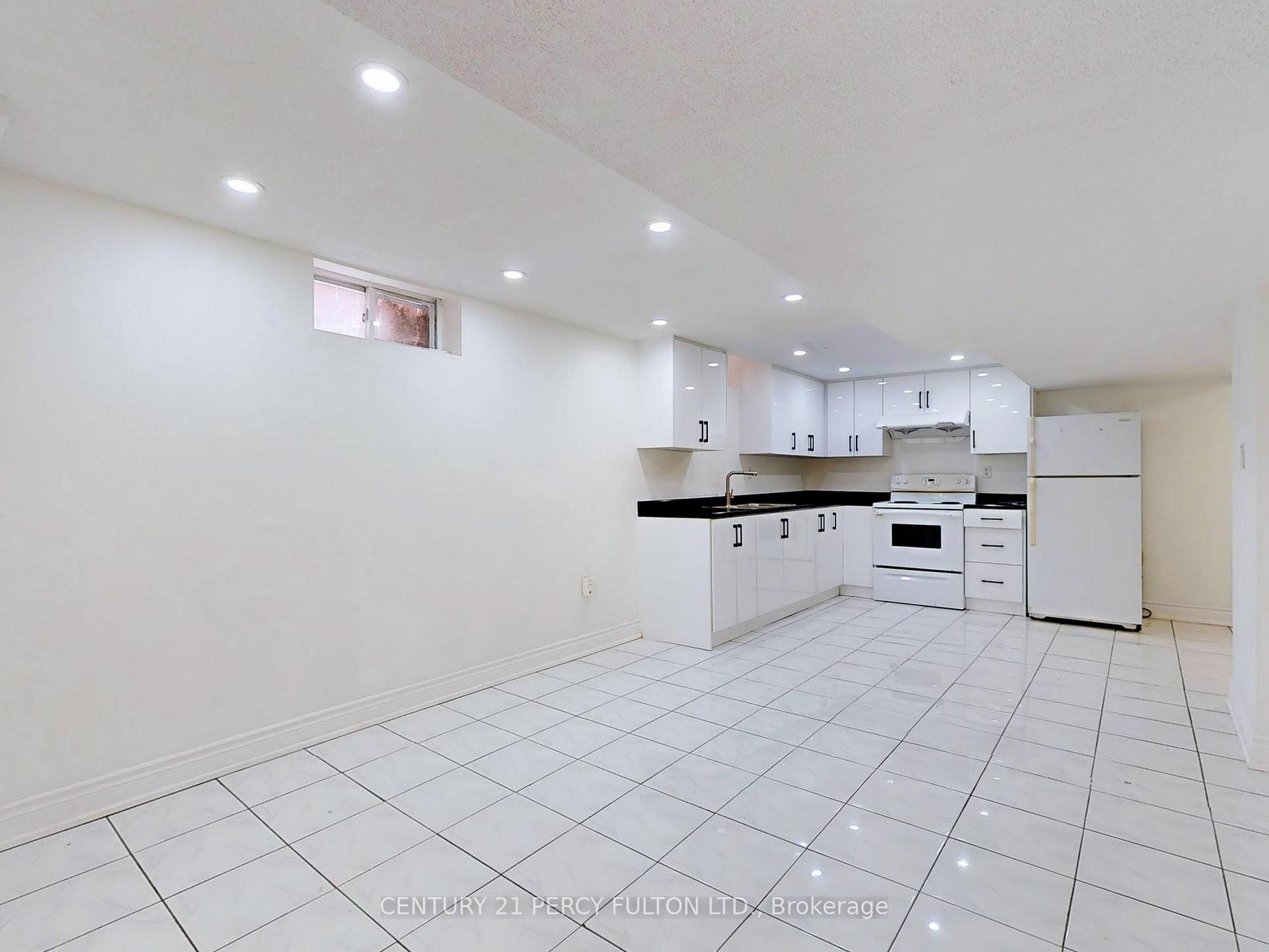 Photo 26 of 43 William Honey Crescent, Markham, Middlefield — HOMEH