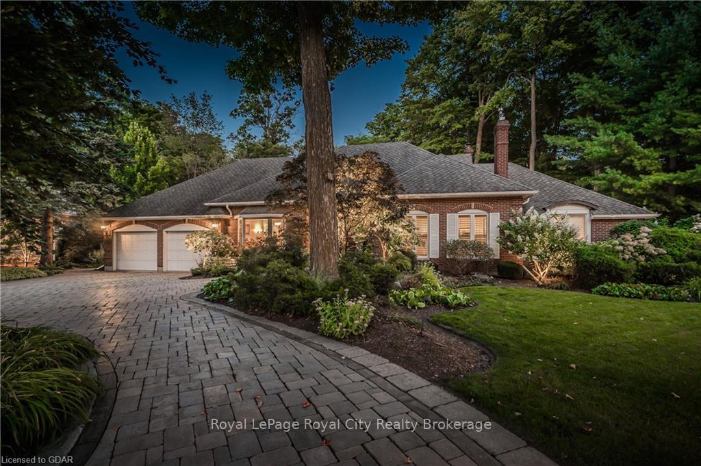 Front of 586 Eastgate Walk