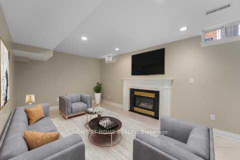 Photo 15 of 52 Spring Town Road, Vaughan, East Woodbridge — HOMEH