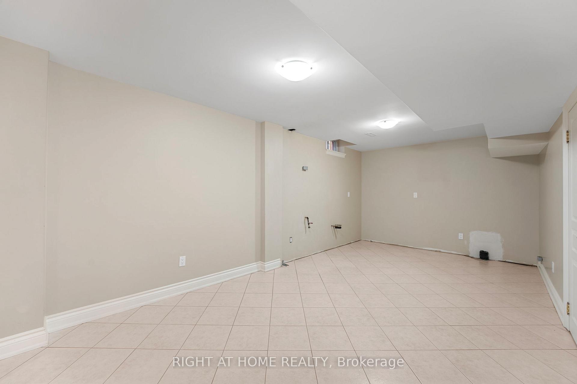 Photo 17 of 52 Spring Town Road, Vaughan, East Woodbridge — HOMEH