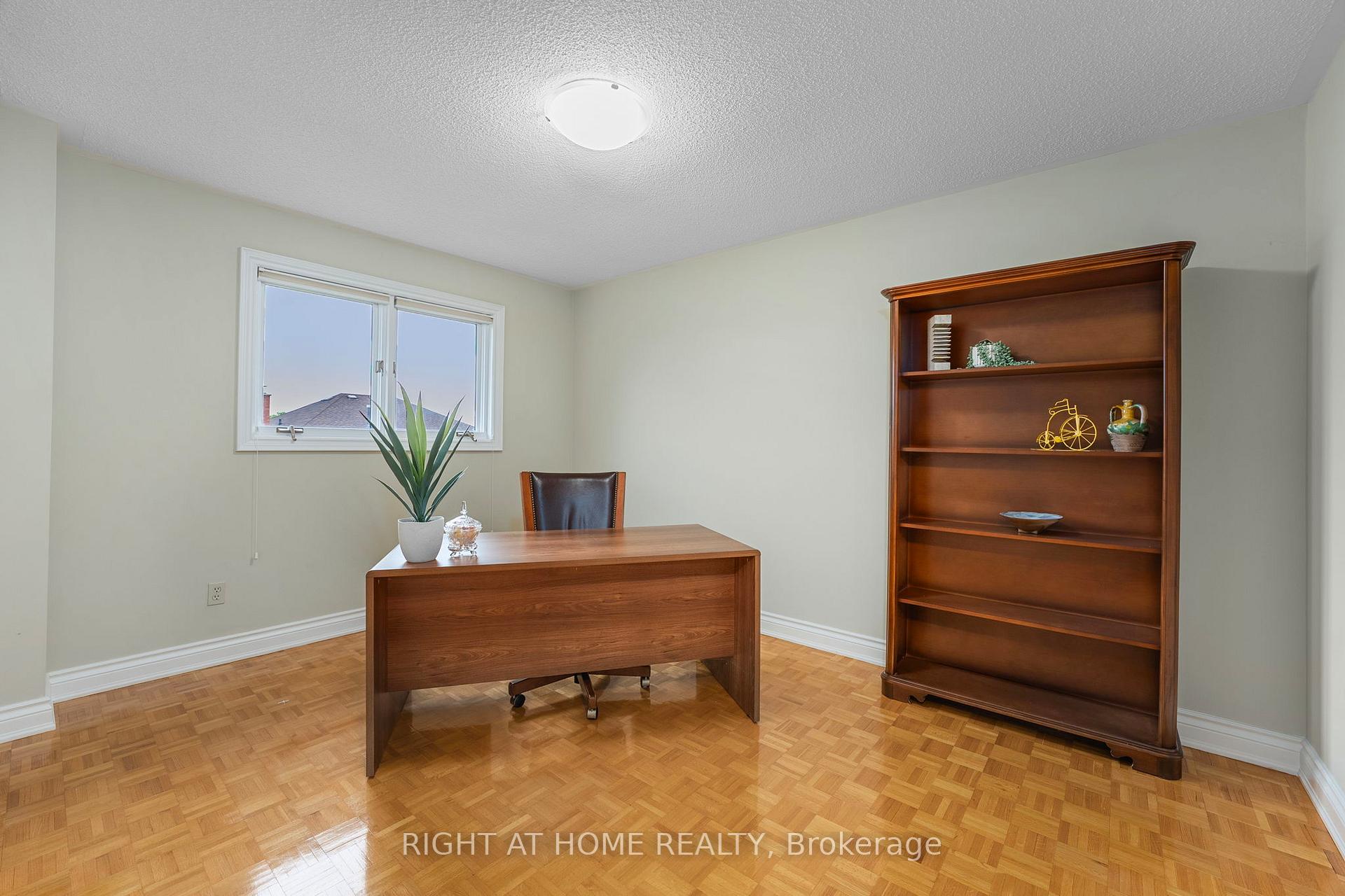 Photo 28 of 52 Spring Town Road, Vaughan, East Woodbridge — HOMEH