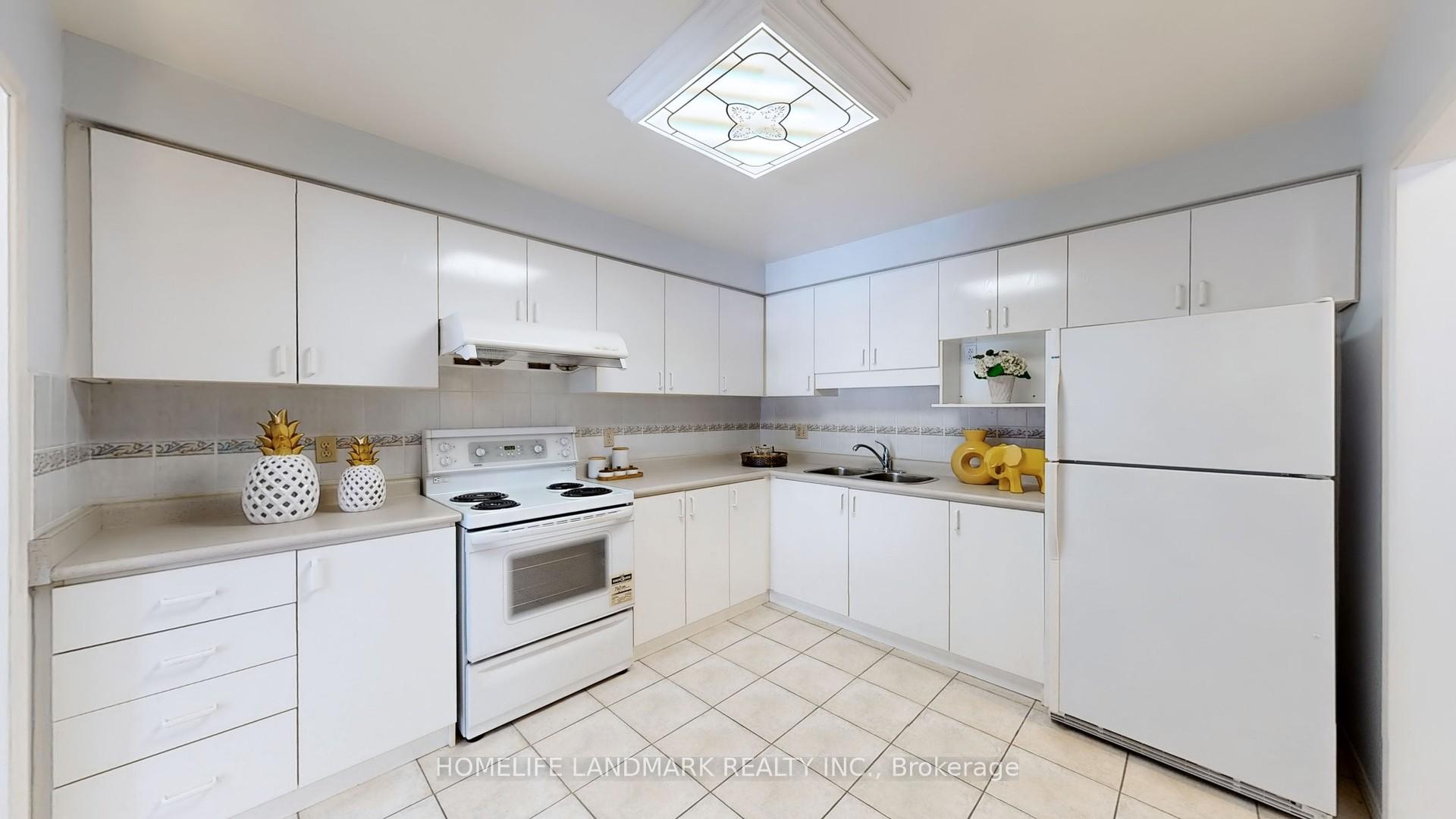 Photo 8 of 16 James Edward Drive, Markham, Middlefield — HOMEH