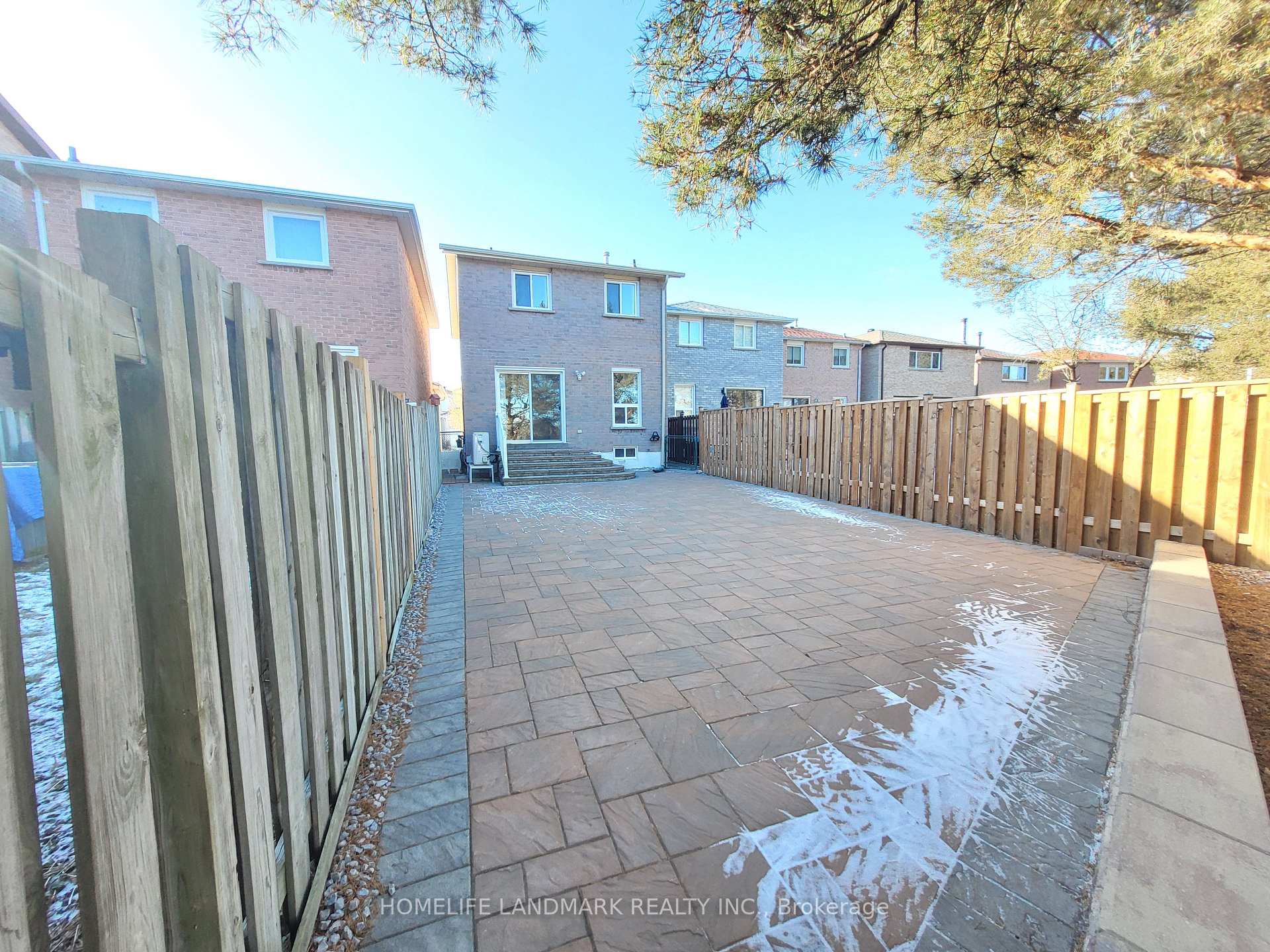 Photo 13 of 16 James Edward Drive, Markham, Middlefield — HOMEH