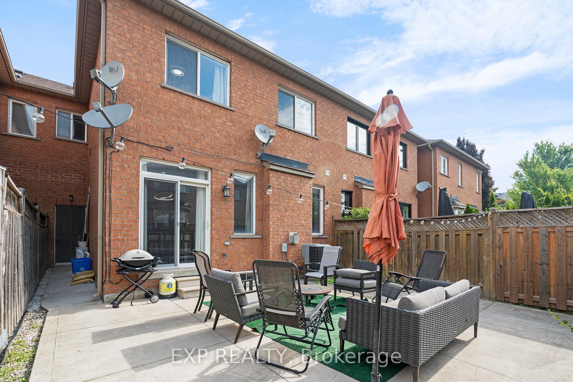 Photo 35 of 156 Dolce Crescent, Vaughan, Vellore Village — HOMEH