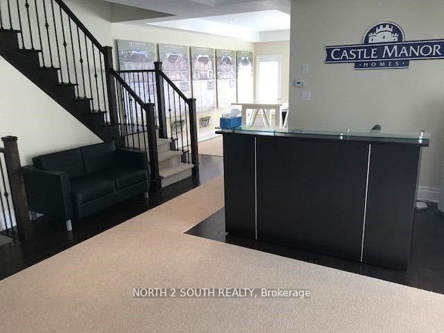 Photo 5 of 166 Gentile Circle, Vaughan, Elder Mills — HOMEH