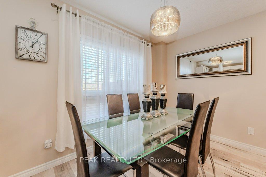 Photo 7 of 916 Atlantic Boulevard, Waterloo — HOMEH