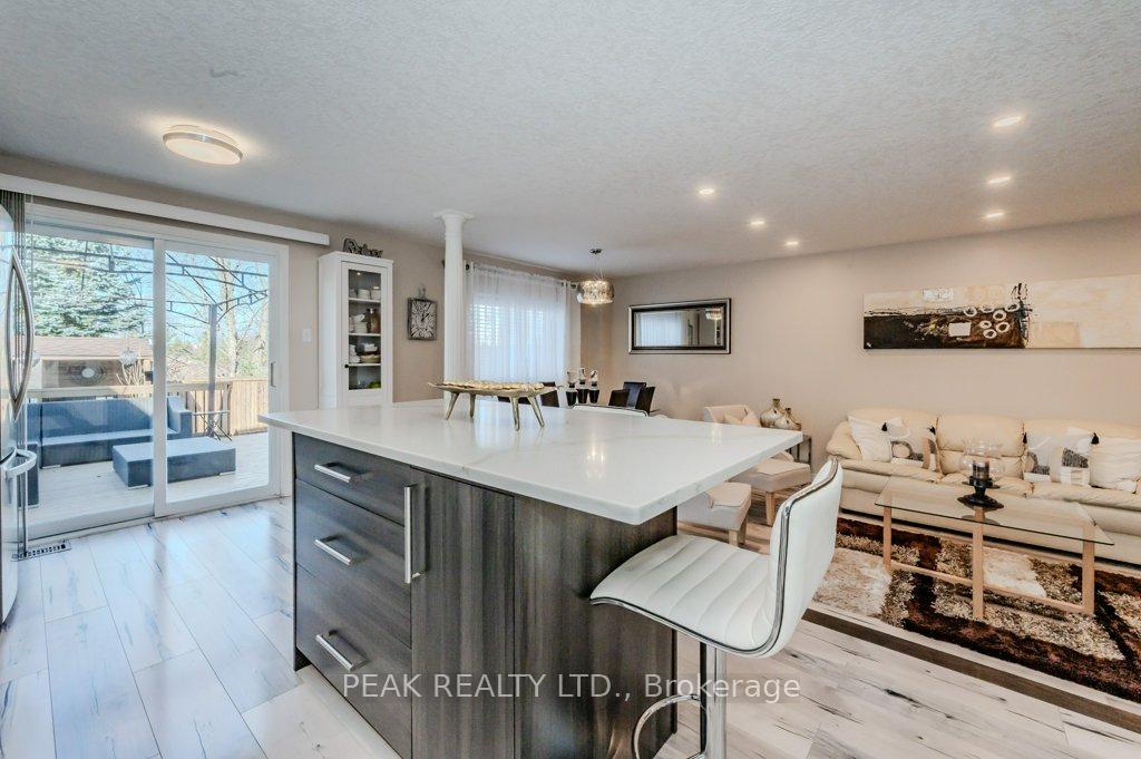 Photo 12 of 916 Atlantic Boulevard, Waterloo — HOMEH