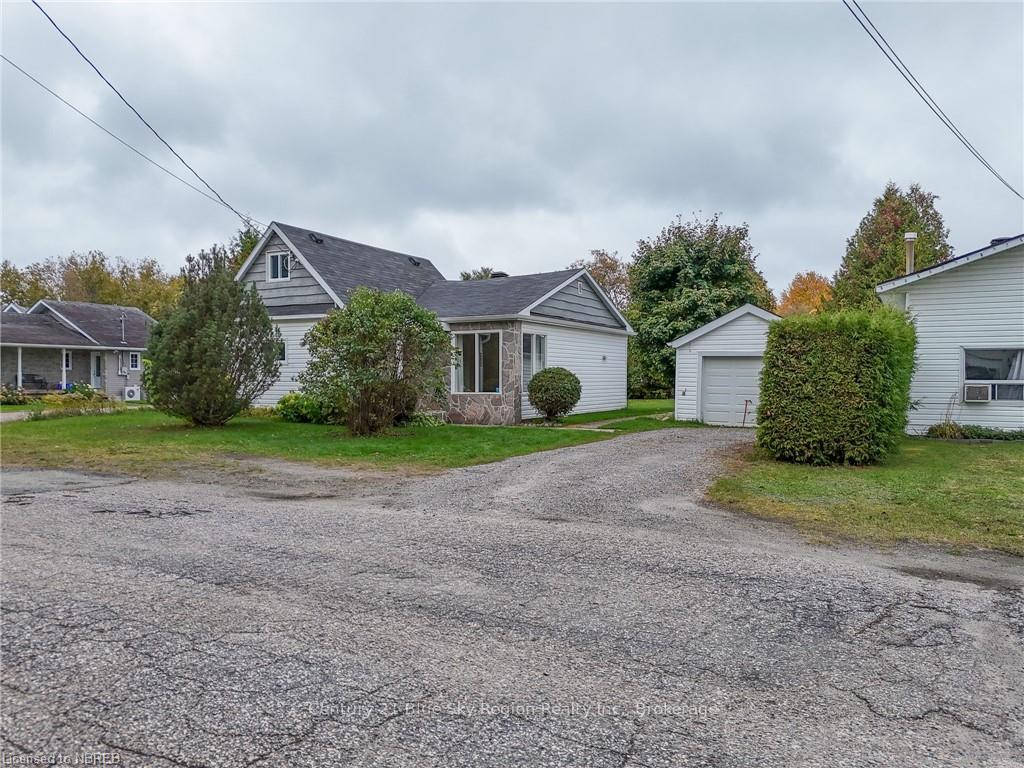 Photo 3 of 293 Arthur Street, West Nipissing, Sturgeon Falls — HOMEH