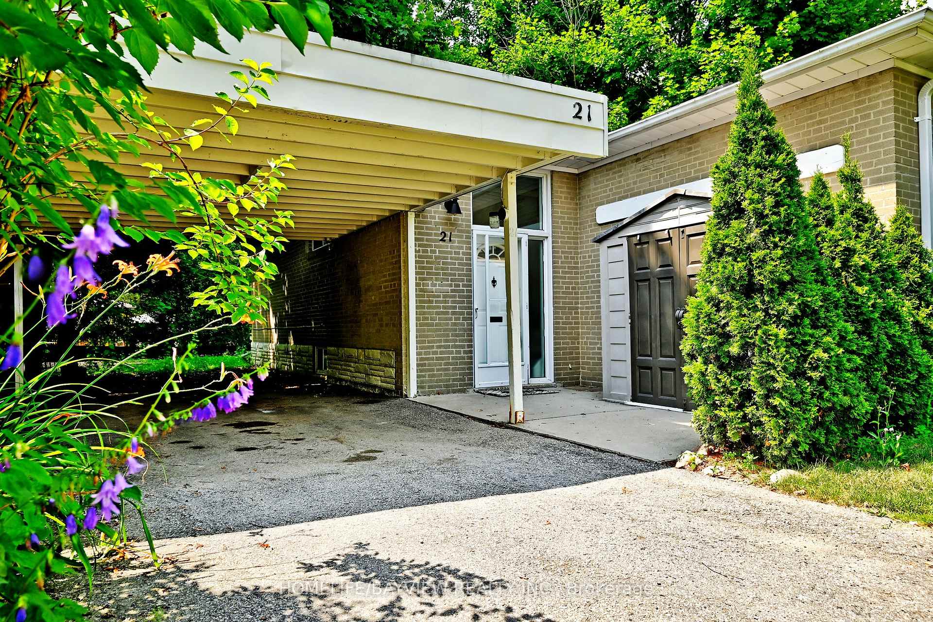Photo 3 of 21 Browning Court, Aurora, Aurora Highlands — HOMEH