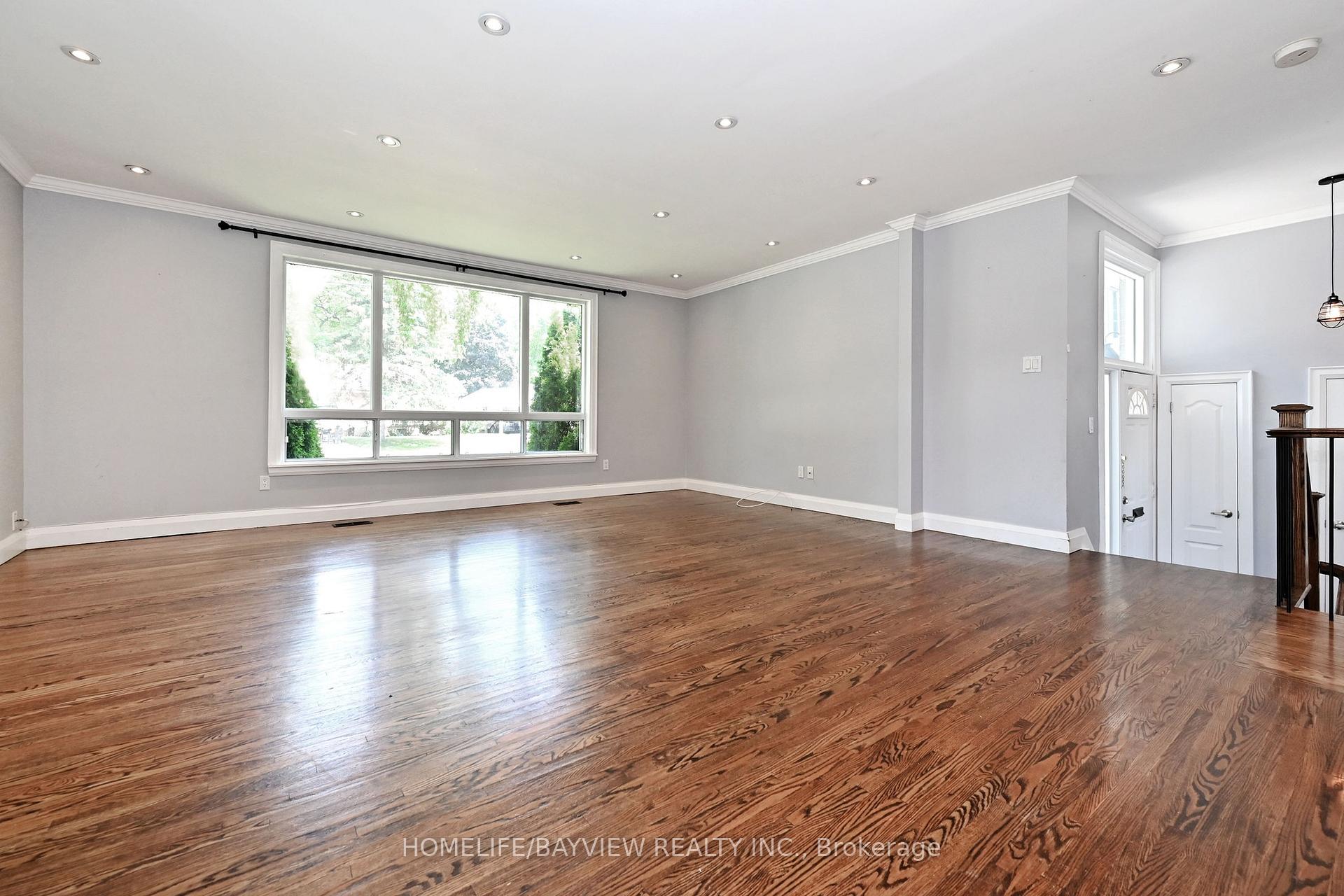 Photo 8 of 21 Browning Court, Aurora, Aurora Highlands — HOMEH