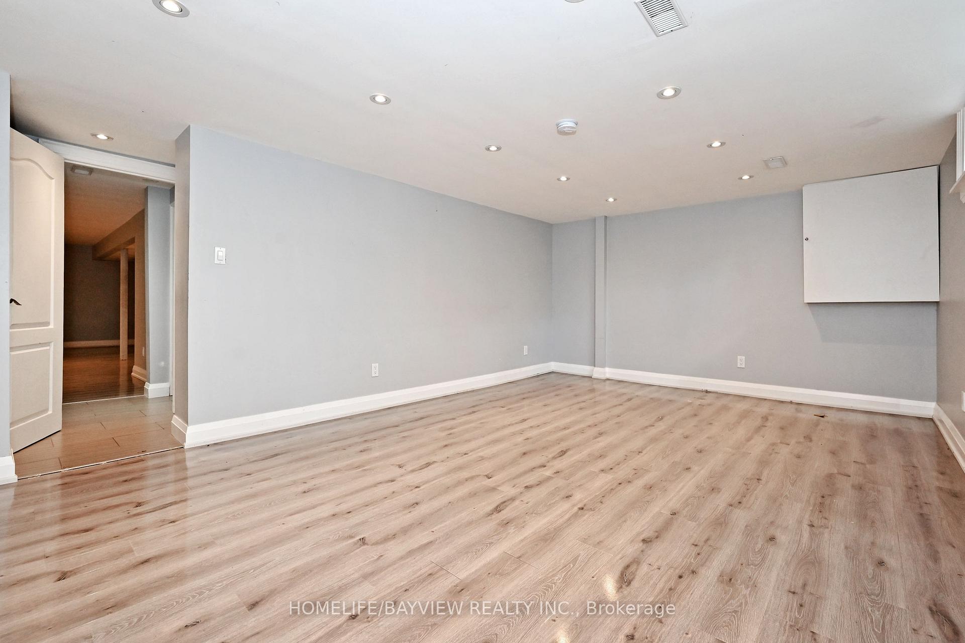 Photo 37 of 21 Browning Court, Aurora, Aurora Highlands — HOMEH