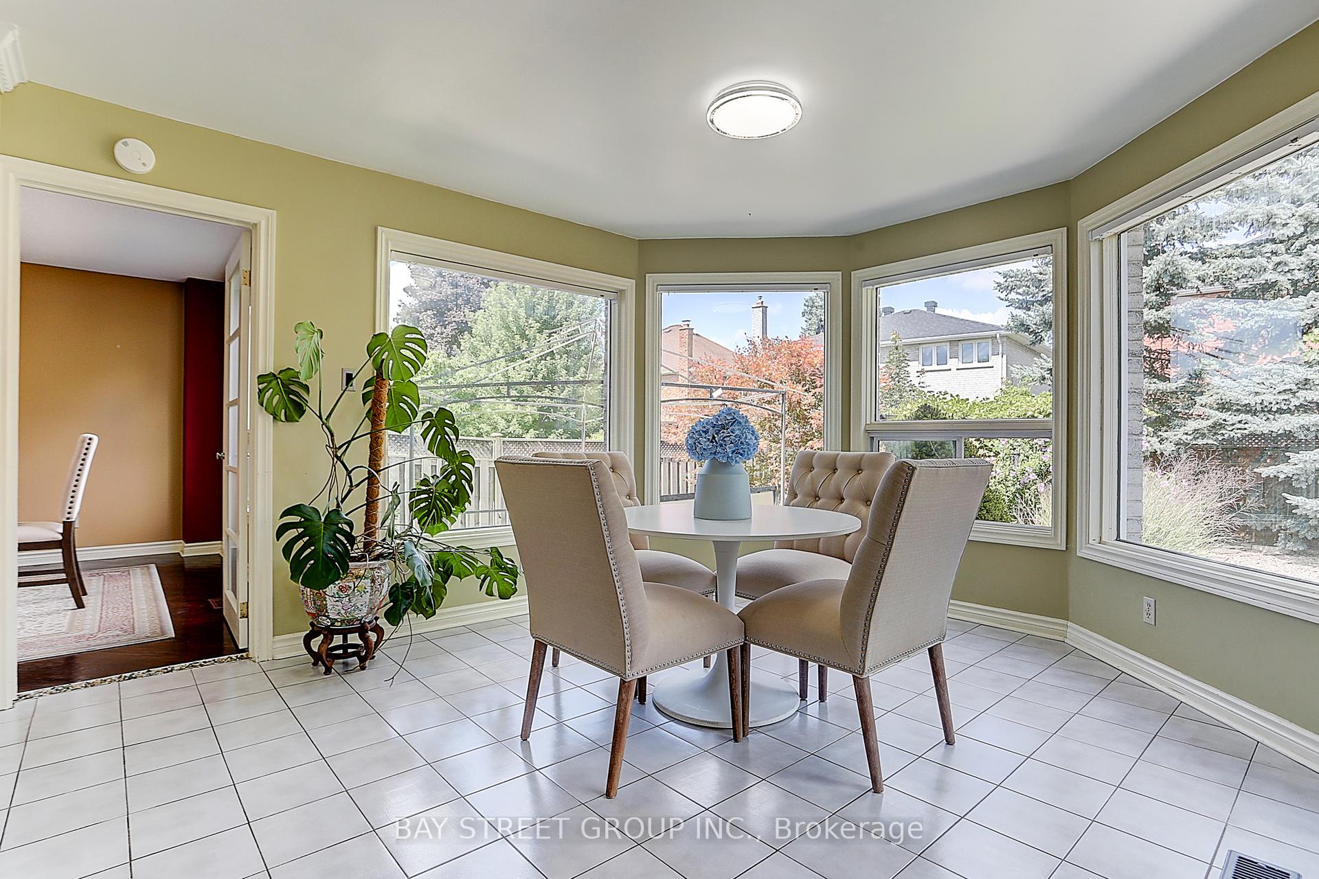 Photo 20 of 34 Brooklyn Crescent, Markham, Markville — HOMEH