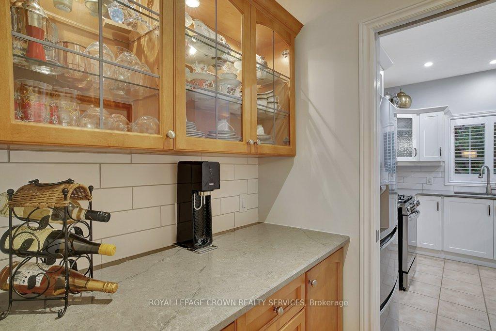 Photo 7 of 441 Woodrow Drive, Waterloo — HOMEH