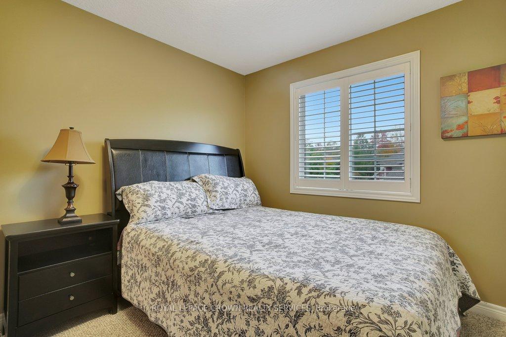 Photo 17 of 441 Woodrow Drive, Waterloo — HOMEH