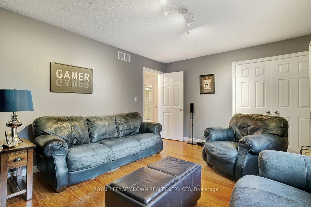 Photo 19 of 441 Woodrow Drive, Waterloo — HOMEH
