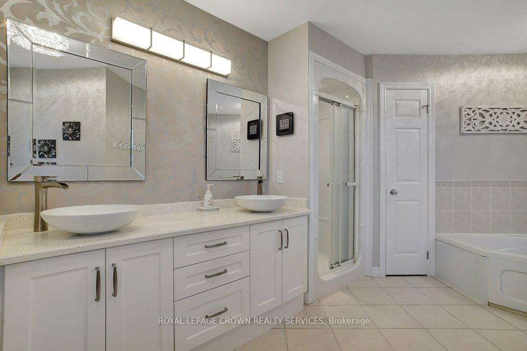 Photo 27 of 441 Woodrow Drive, Waterloo — HOMEH