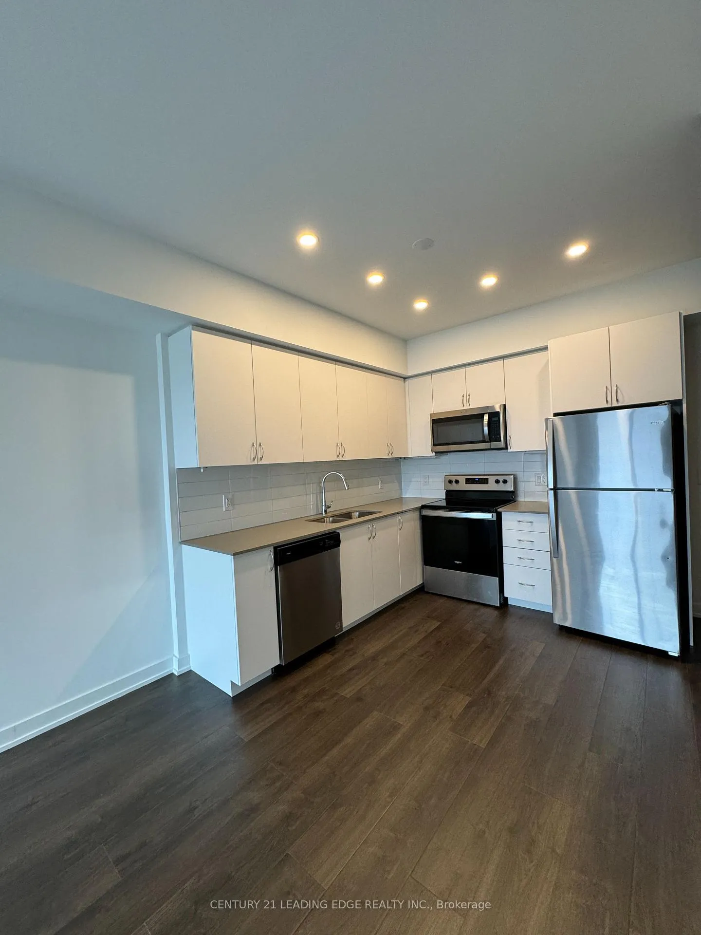 Photo 16 of Unit 1210, 56 Lakeside Terrace, Barrie, Little Lake — HOMEH