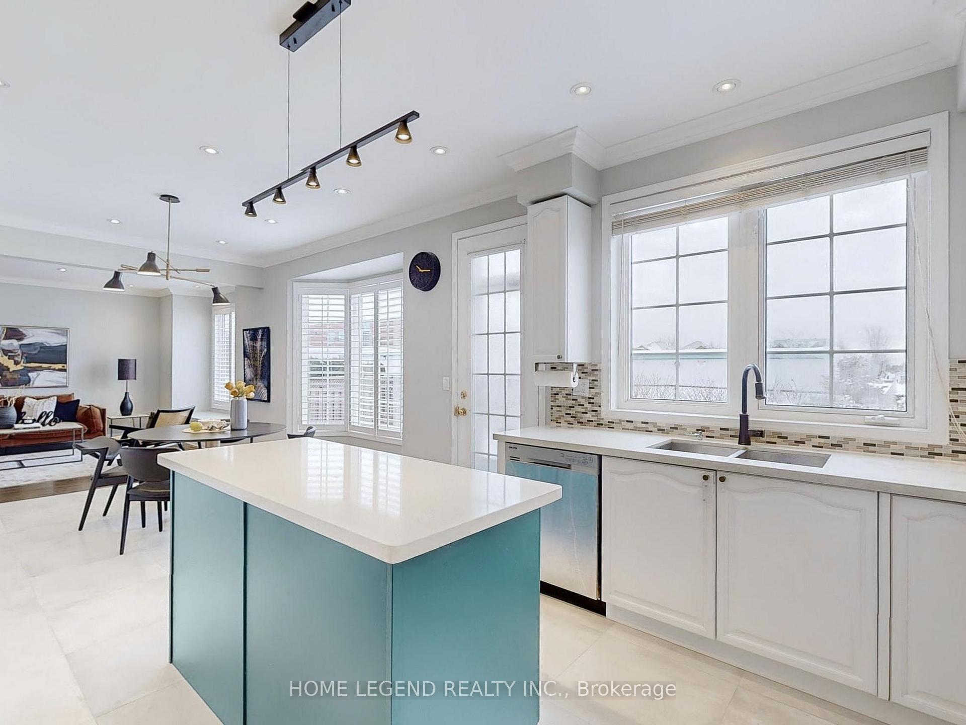 Photo 12 of 29 Wiltshire Drive, Markham, Berczy — HOMEH