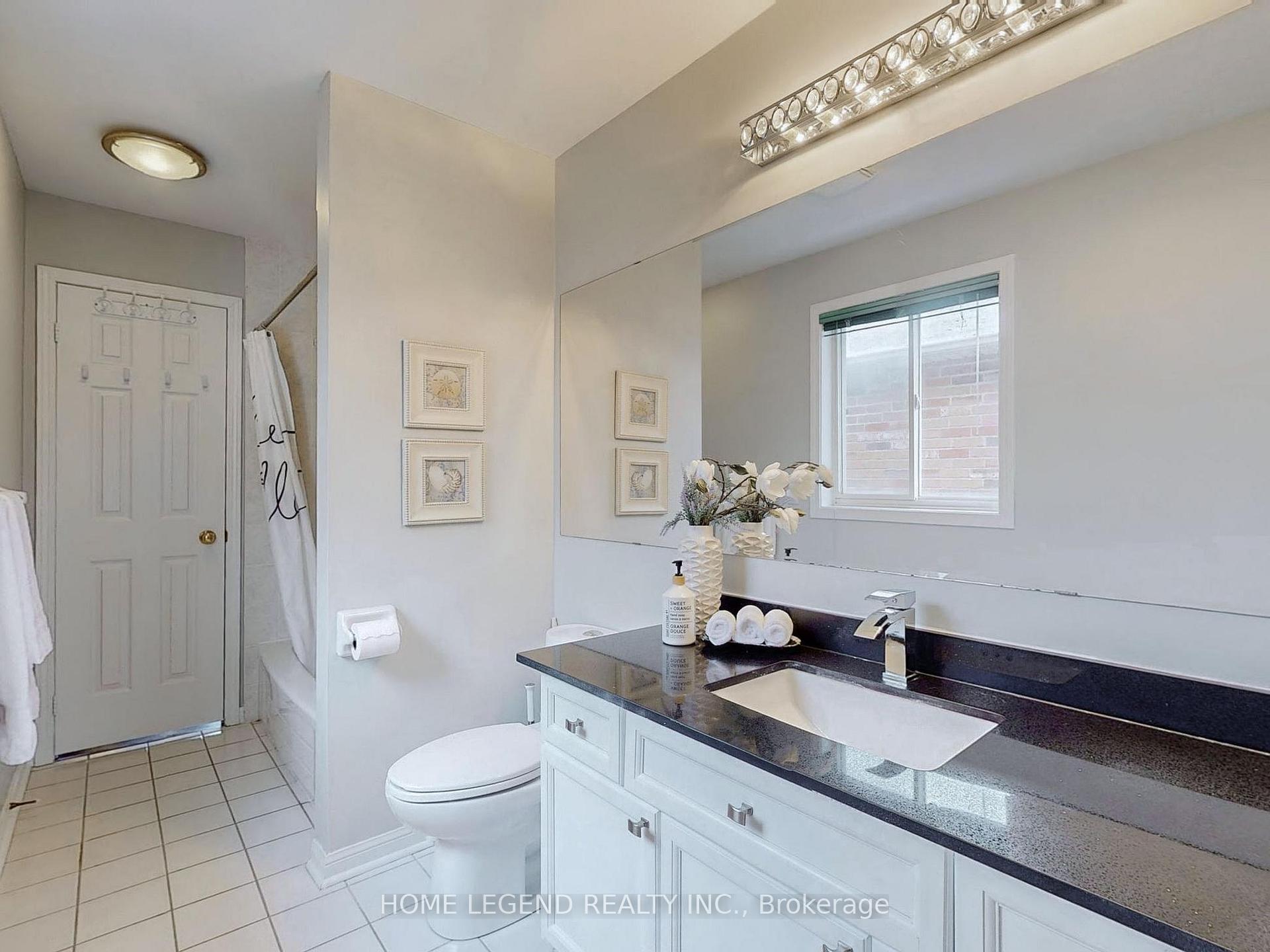 Photo 25 of 29 Wiltshire Drive, Markham, Berczy — HOMEH