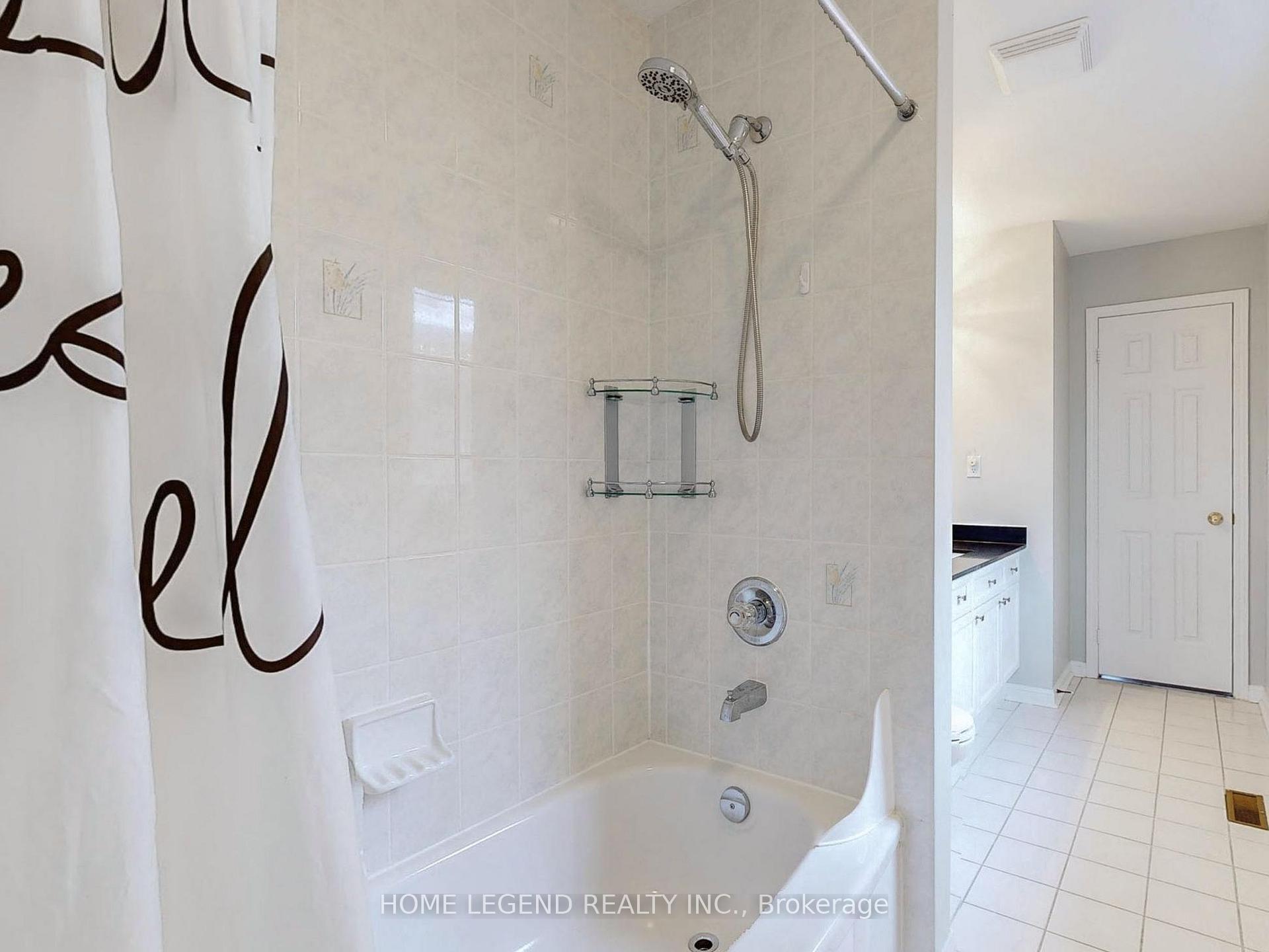 Photo 26 of 29 Wiltshire Drive, Markham, Berczy — HOMEH