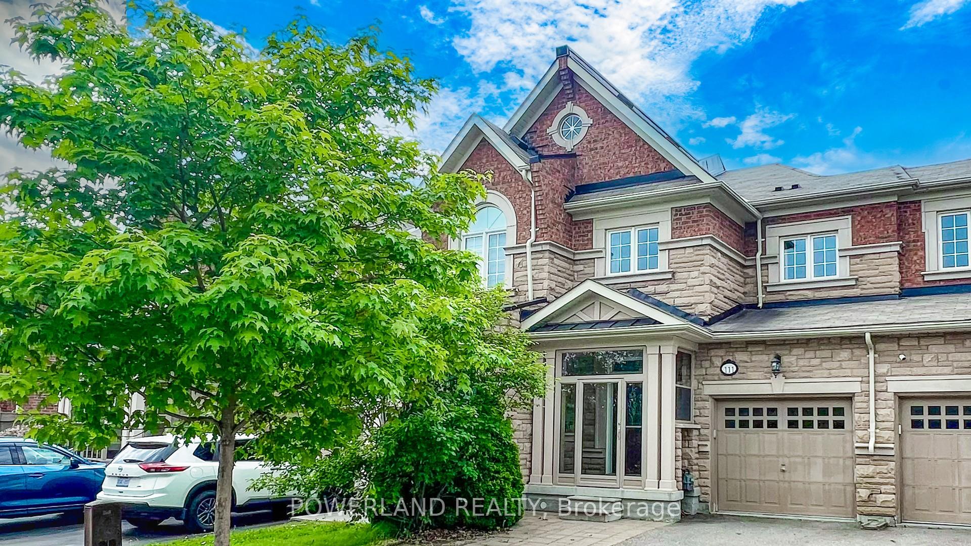 Photo 2 of 111 Spruce Pine Crescent, Vaughan, Patterson — HOMEH