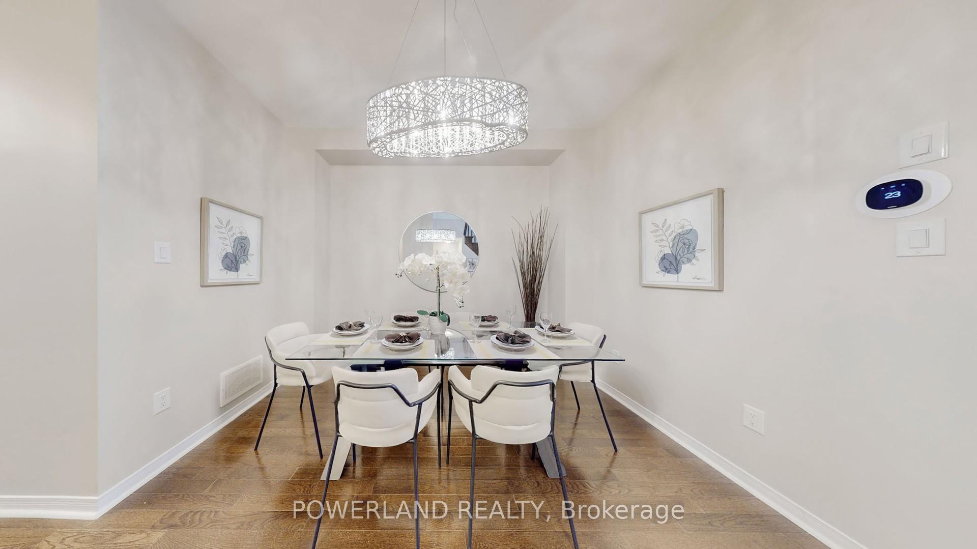 Photo 7 of 111 Spruce Pine Crescent, Vaughan, Patterson — HOMEH