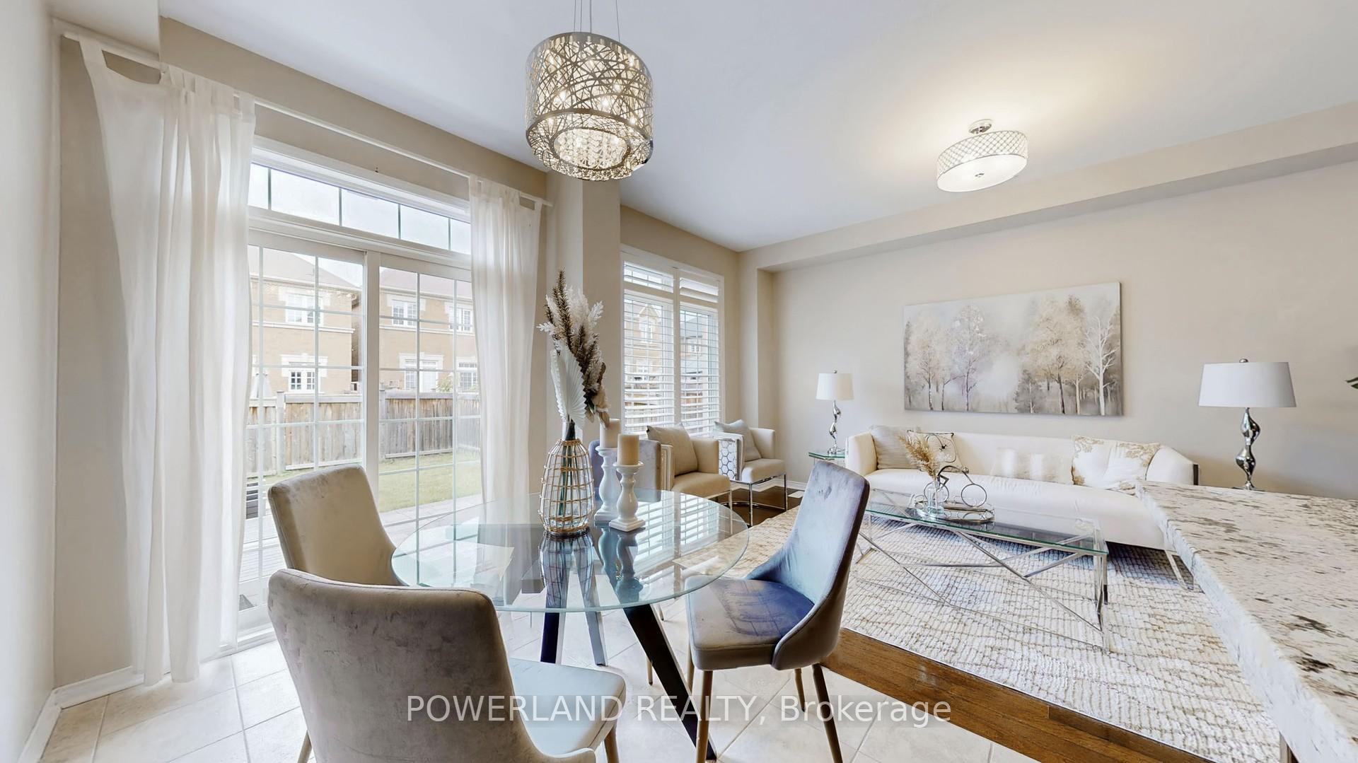 Photo 14 of 111 Spruce Pine Crescent, Vaughan, Patterson — HOMEH