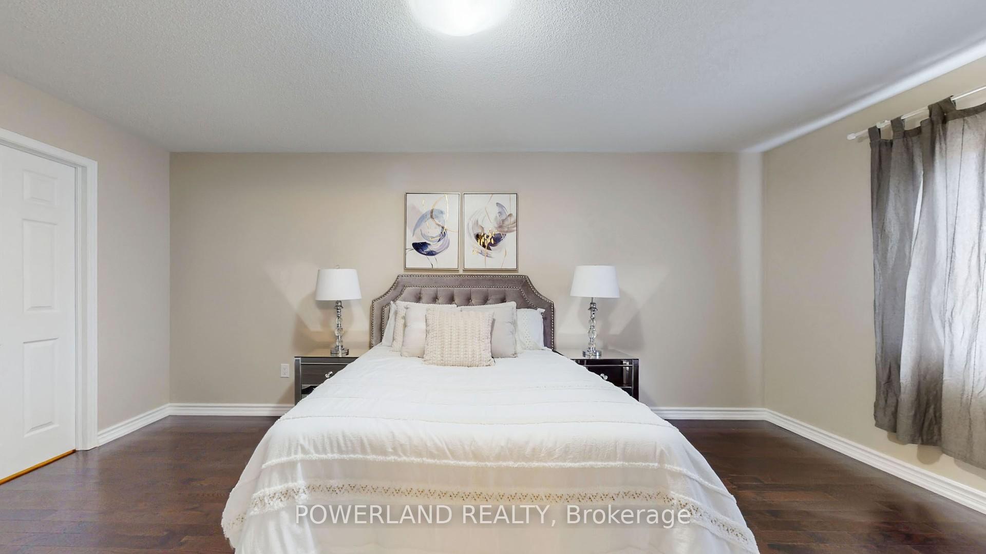 Photo 19 of 111 Spruce Pine Crescent, Vaughan, Patterson — HOMEH