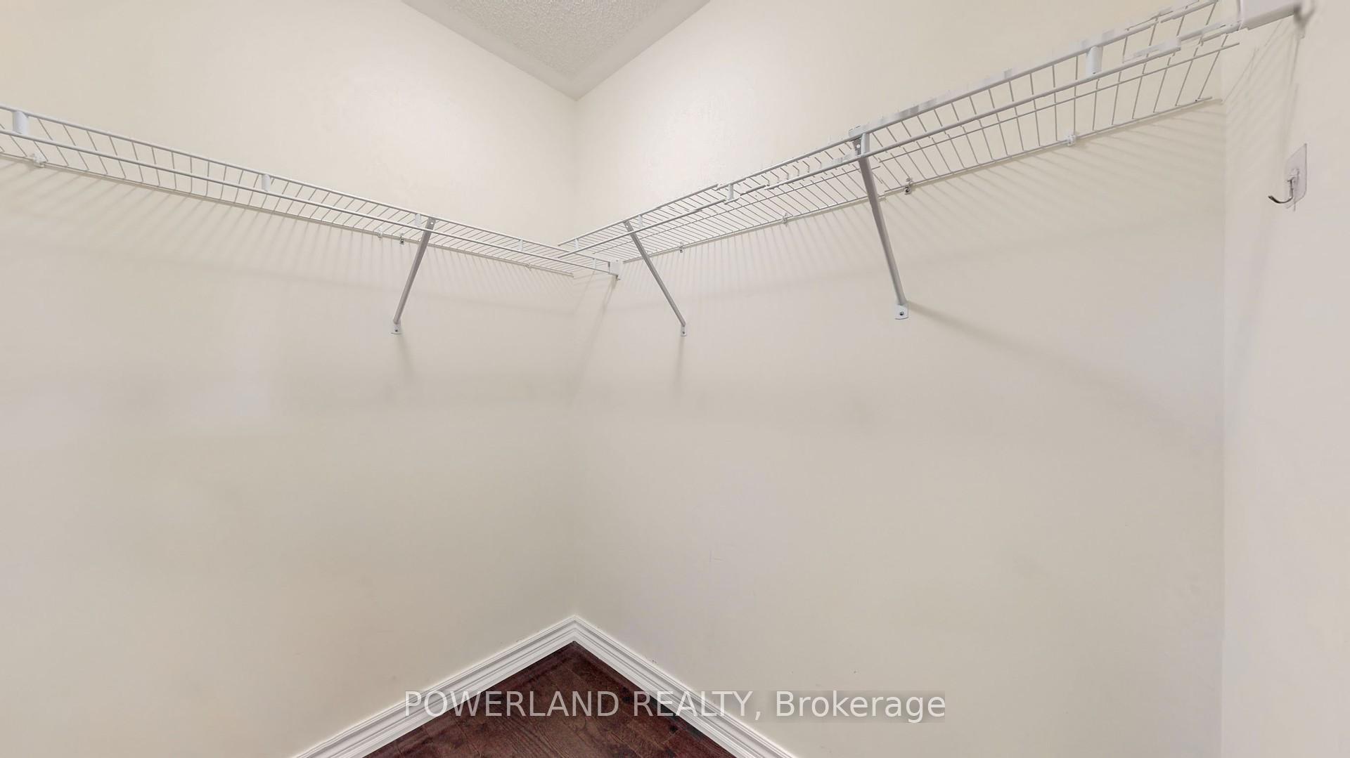 Photo 21 of 111 Spruce Pine Crescent, Vaughan, Patterson — HOMEH