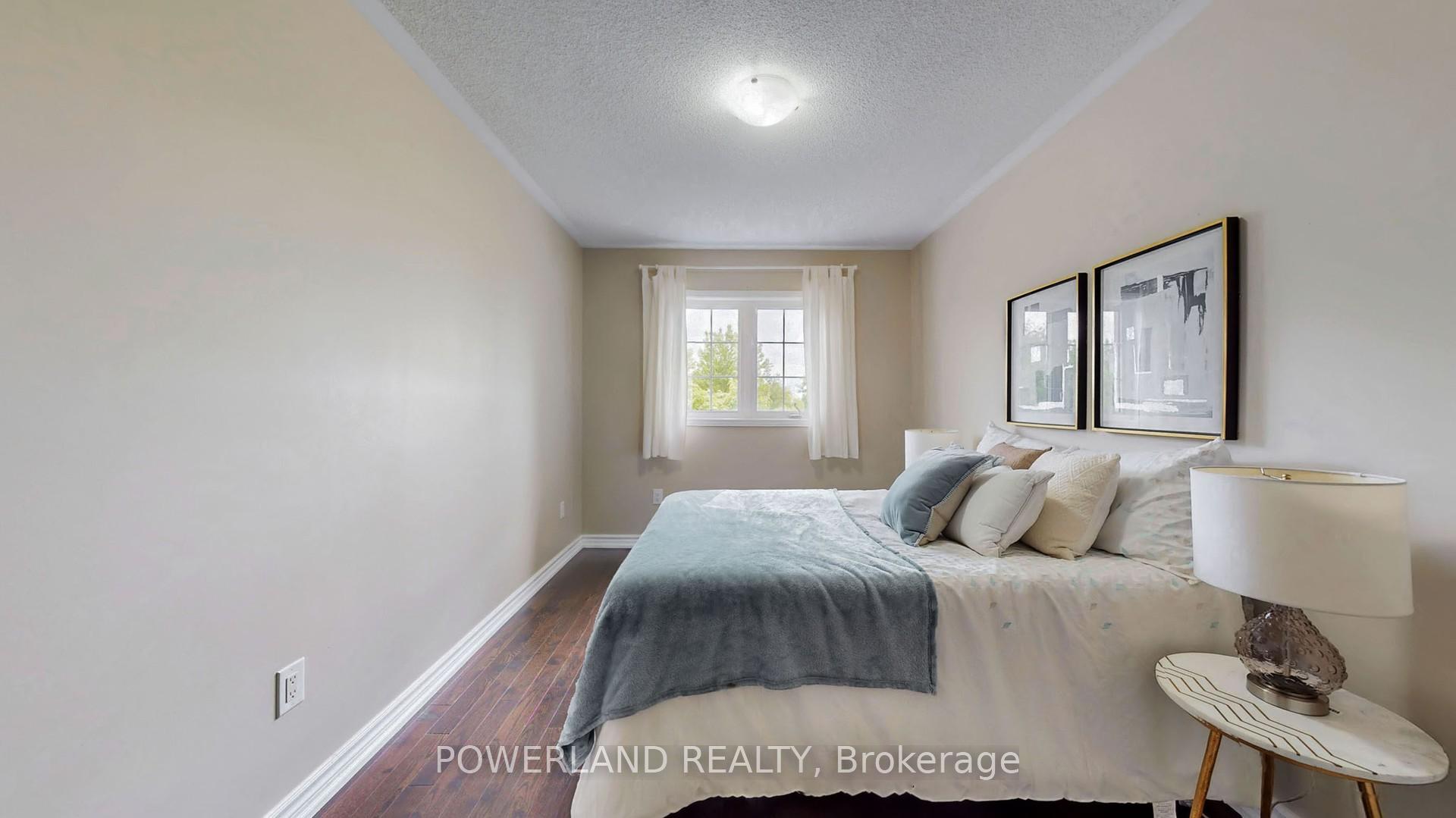 Photo 26 of 111 Spruce Pine Crescent, Vaughan, Patterson — HOMEH
