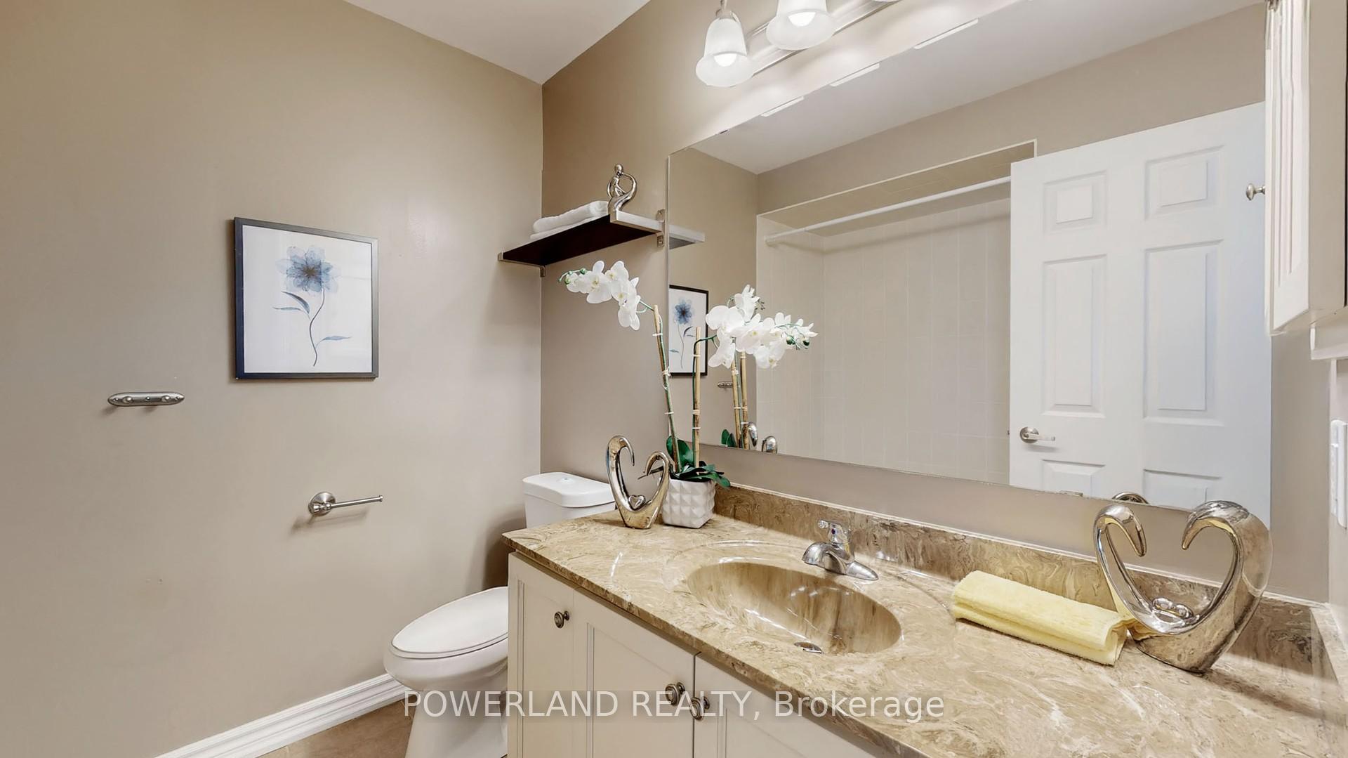 Photo 29 of 111 Spruce Pine Crescent, Vaughan, Patterson — HOMEH