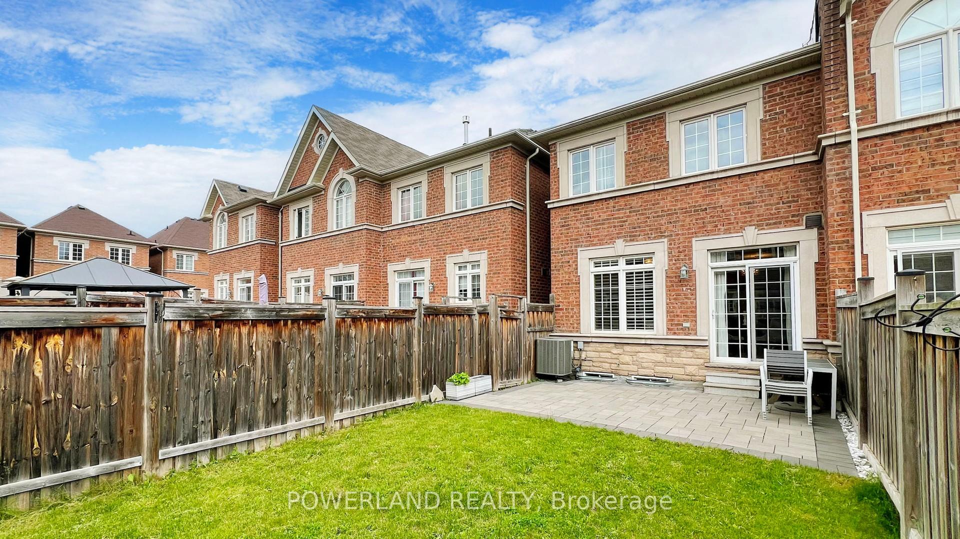 Photo 34 of 111 Spruce Pine Crescent, Vaughan, Patterson — HOMEH