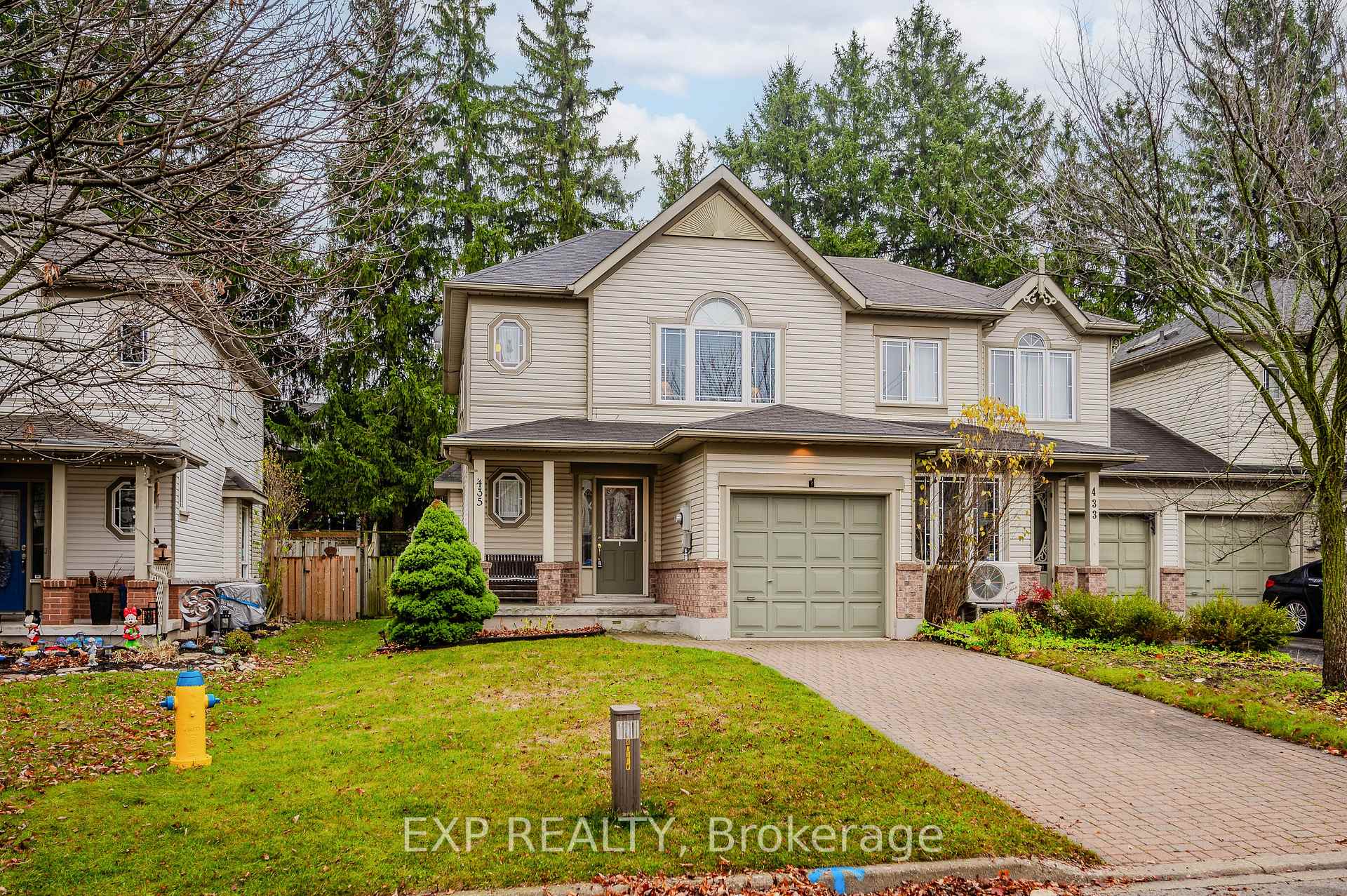 Photo 3 of 435 Shadow Wood Crescent, Waterloo — HOMEH