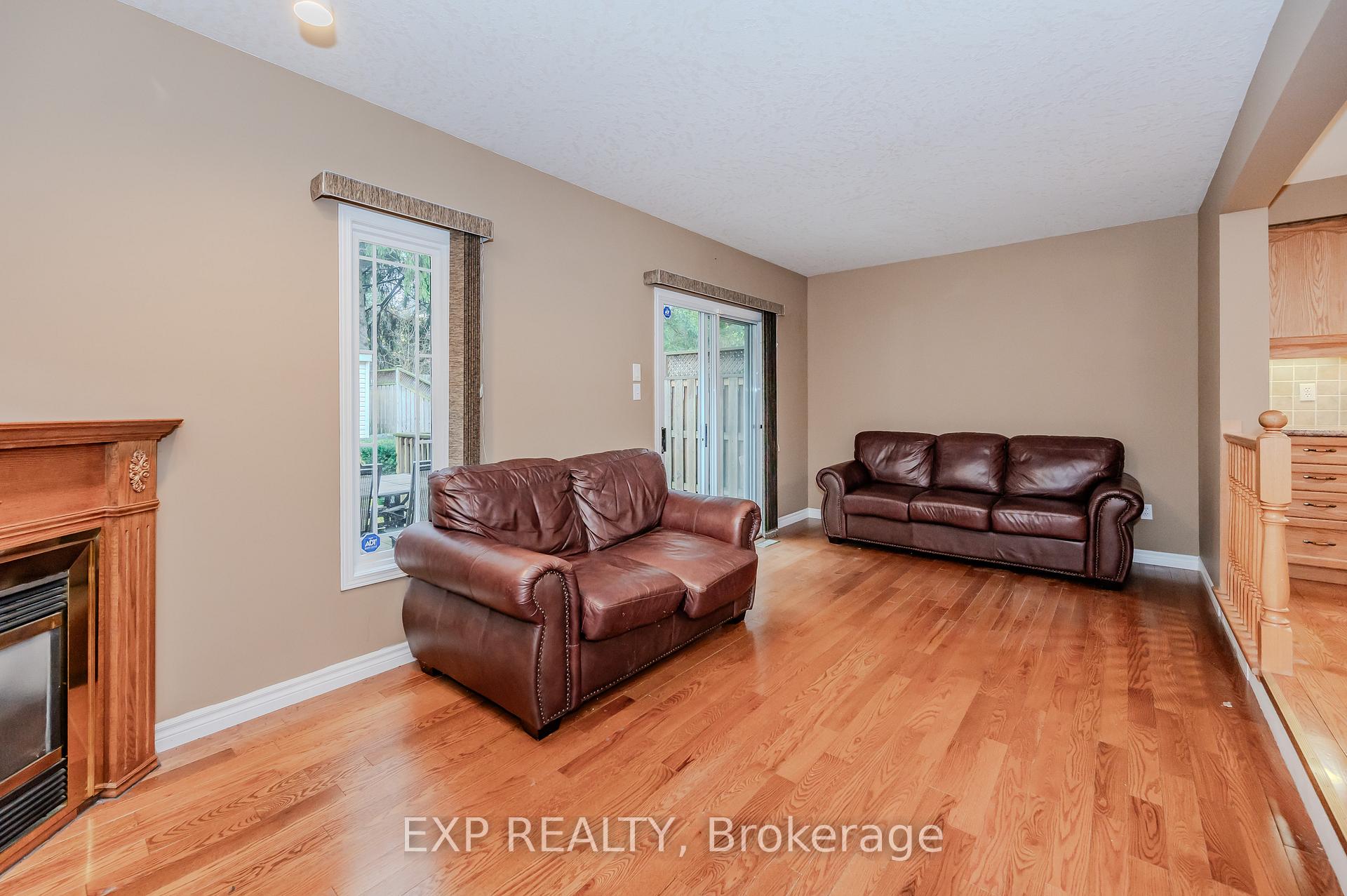 Photo 13 of 435 Shadow Wood Crescent, Waterloo — HOMEH