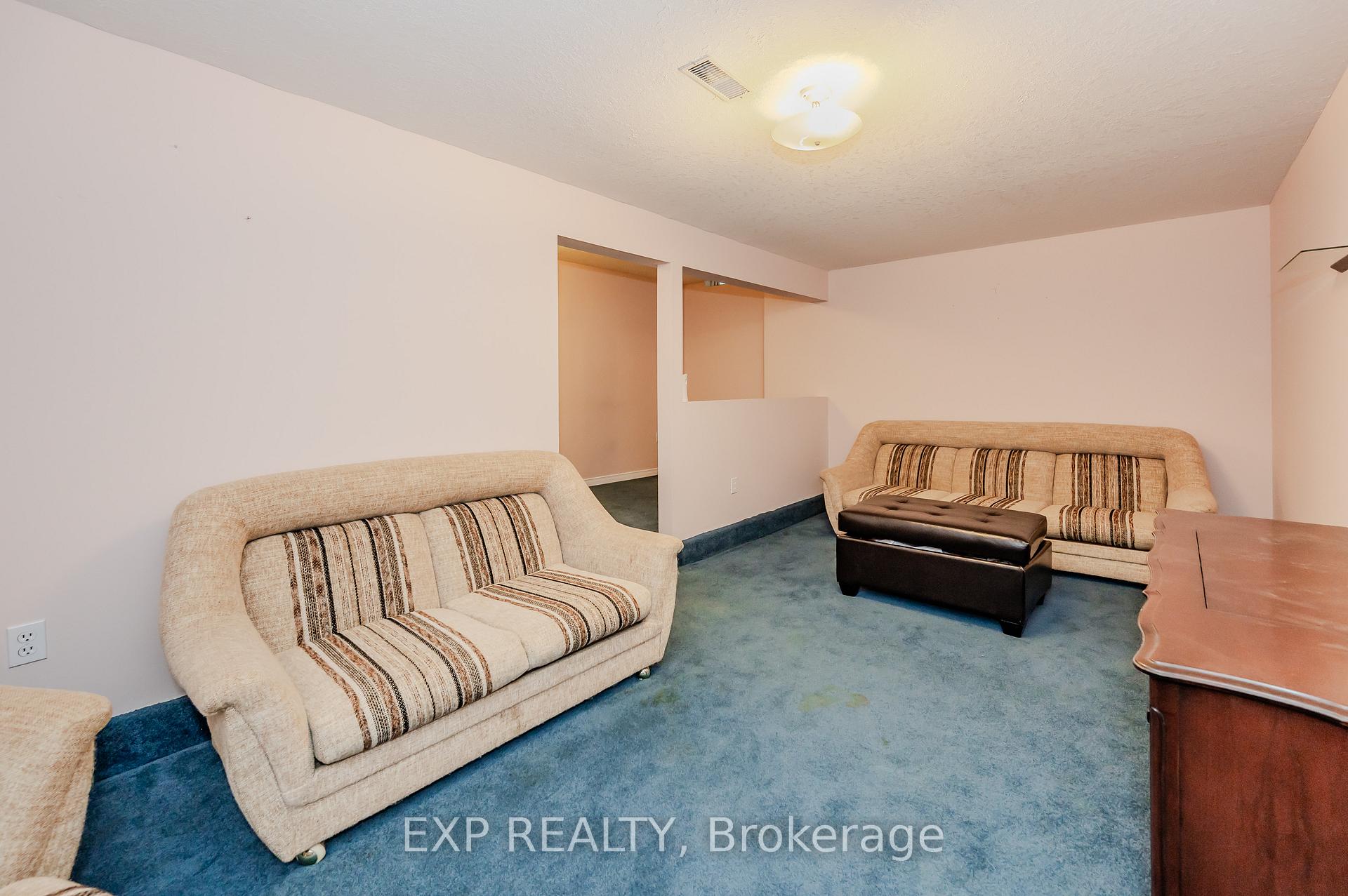 Photo 27 of 435 Shadow Wood Crescent, Waterloo — HOMEH