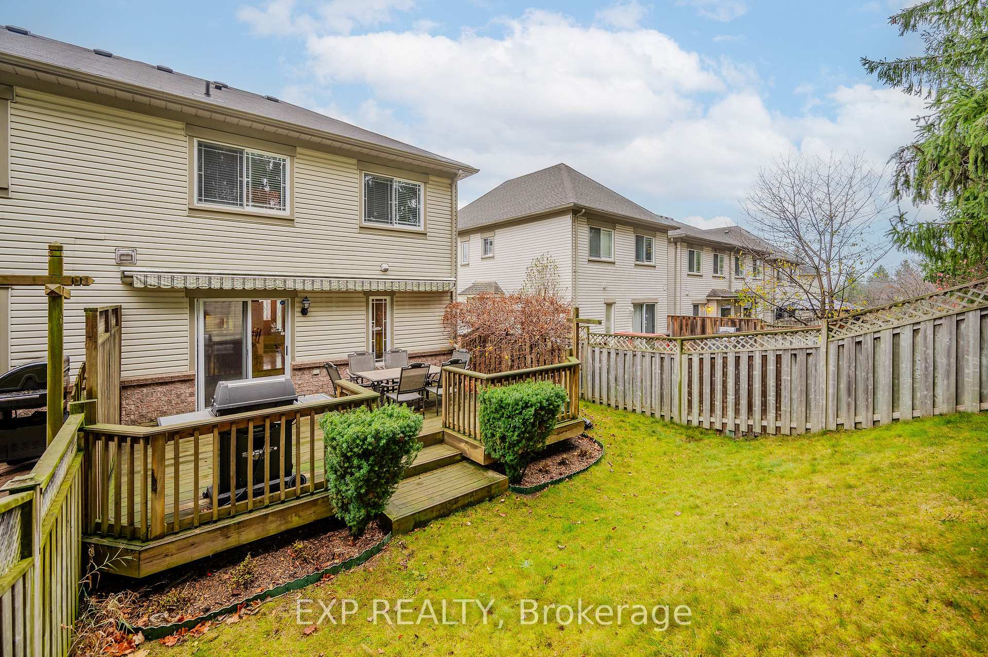 Photo 31 of 435 Shadow Wood Crescent, Waterloo — HOMEH