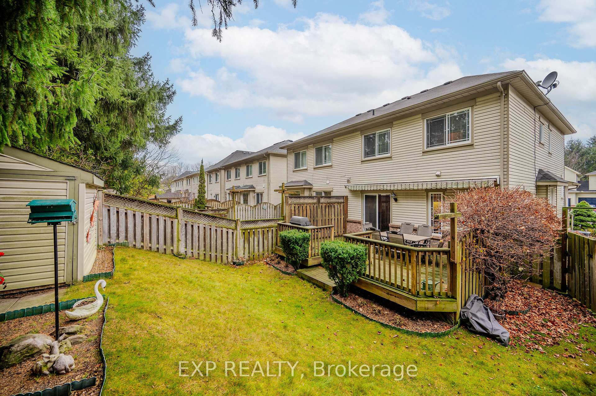 Photo 32 of 435 Shadow Wood Crescent, Waterloo — HOMEH