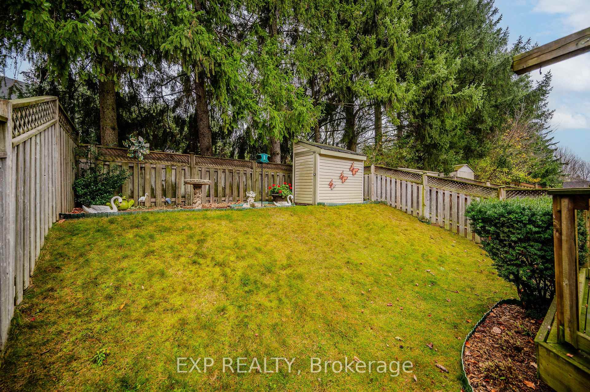 Photo 36 of 435 Shadow Wood Crescent, Waterloo — HOMEH